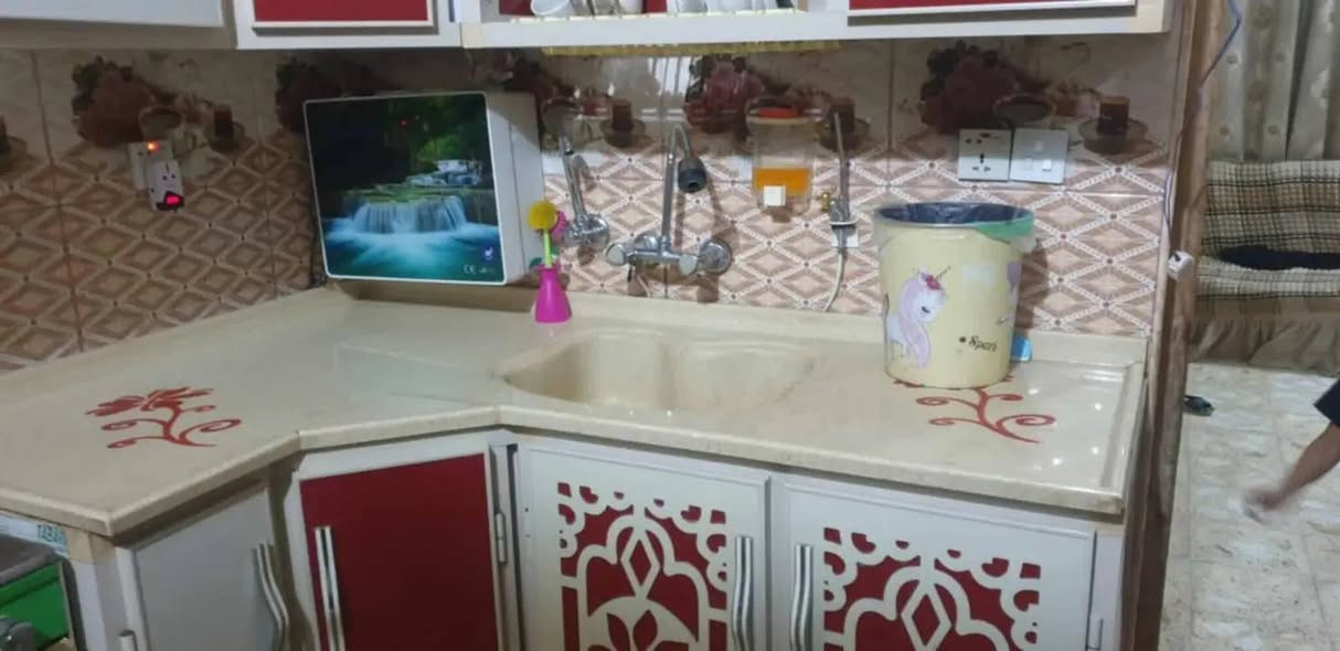 دار الرهن  مساحة 125 متر 
رهن 15 مده سنه وقابل للتجديد  
  يحتوي على . استقبال صاله ومطبخ وصحيات داخليه وخارجيه وغرفه نوم وطارمه وكاونتر نضيف البيت  
الموقع .. شارع المطار قرب بانزين خانه ريبال


**إذا كنت صاحب هذا الإعلان وتريد حذفه لأي سبب، رجاءا أرسل رسالة إلى الدعم الفني**