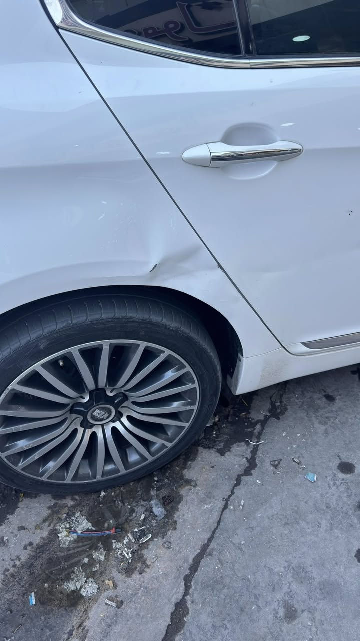 سلام عليكم
كادنزا للبيع 2015 خليجي vip
ماشيه 162 
فول مواصفات 
بنوراما طكتين 
خزن ميموري 
تدفئه وتبريد بل كشنات 
مري قلاب 
تجوه بل مقاعد لخلفيه vip
رقم اربيل بسمي تحويل ثاني يوم هزه جديده مسويه 
كير محرك كفاله 
لا صوت رواجز ولا اي شي 
كفاله عامه من الصبغ بيه بارده موضح بل صوره 
وبيه ضربه خفيفه بل جاملغ لخلفي بعدني ما مصلحه تتعدل عل بارد
السعر 153 وبيه مجال 
ت***********
مكاني الفلوجه شارع 40
