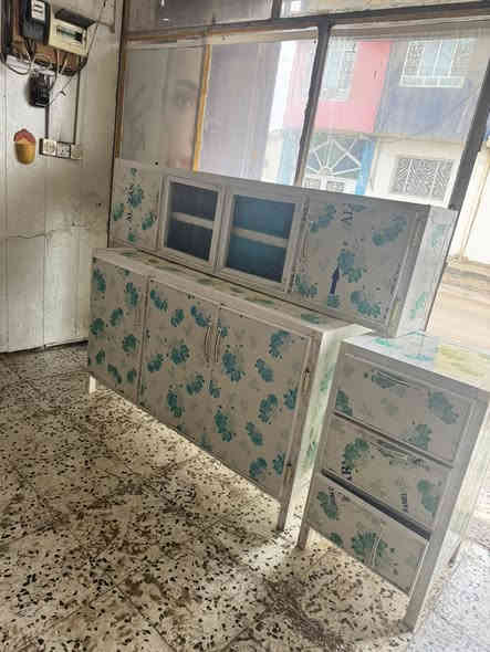 سلام عليكم للبيع كاونتر المنيوم قياس مترين والملحق ٣متر تزكام مابي اي ضرر اخو الجديد السعر ١٧٠ وبي مجال قليل مكاني بابل كفل الرقم ***********
