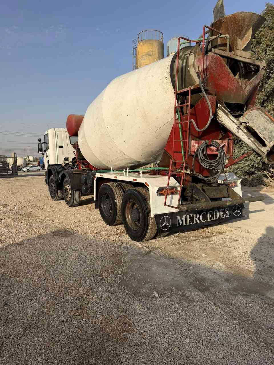 خباطه اسكانيه موديل 2001
10 متر سياره جاهزه مابيه نقص 
مكان السياره الانبار هيت 
***********
