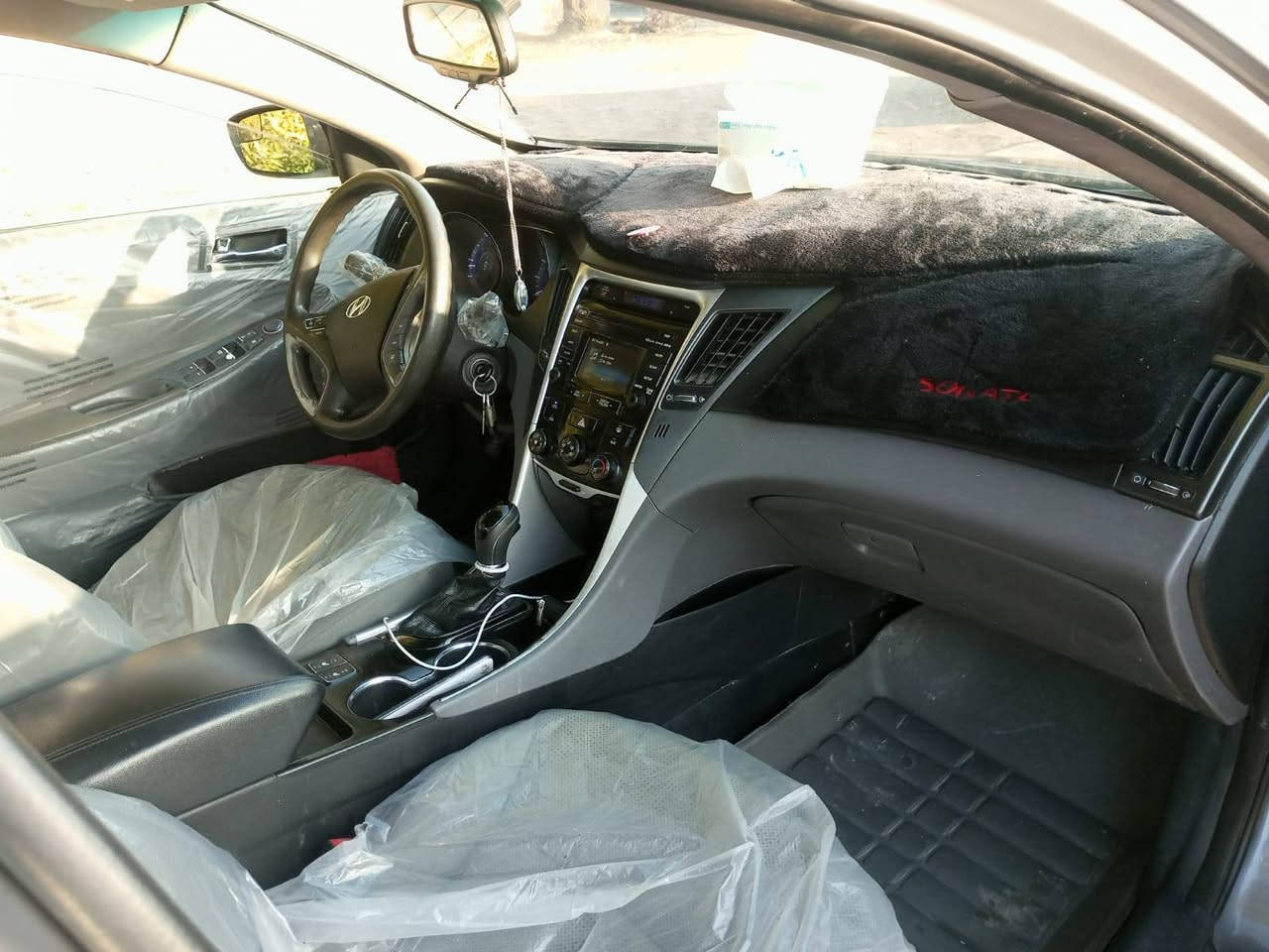 سوناتا موديل 2014 بيها قطع 2 فقط بدون دواخل بدون تبديل  مكينه كفاله  ماشيه قلليل عنوان بابل مشروع المسيب *********** للاستفسار ع رقم دواخل مكفوله ليبل واحد السعر 110 وبيها مجال
