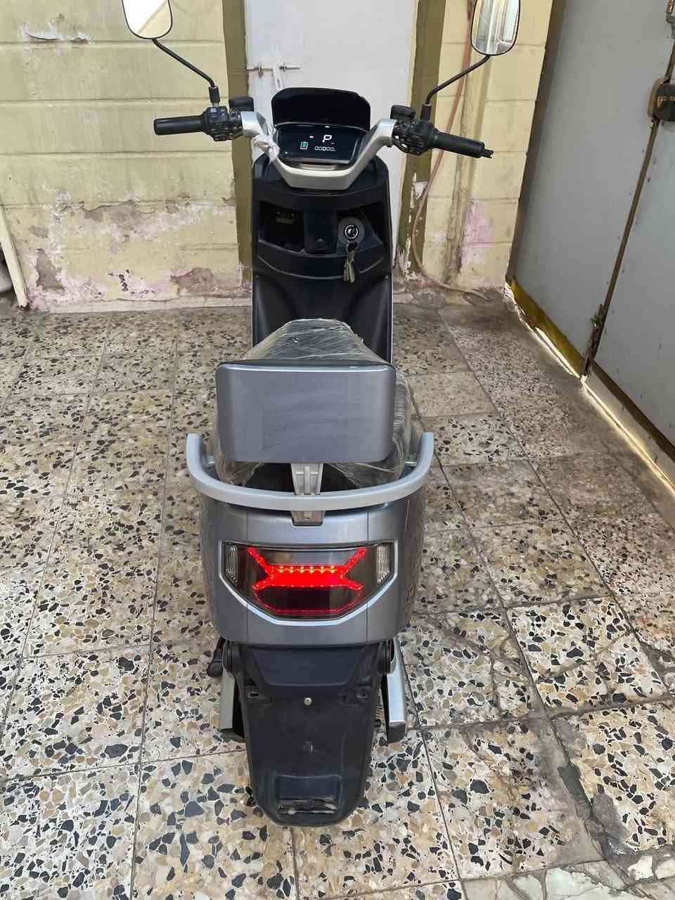 دراجة شحن شبه جديدة استعمال نضيف الواقع احلى السعر 650 ألف مع المجال البسيط.. للاتصال ***********
