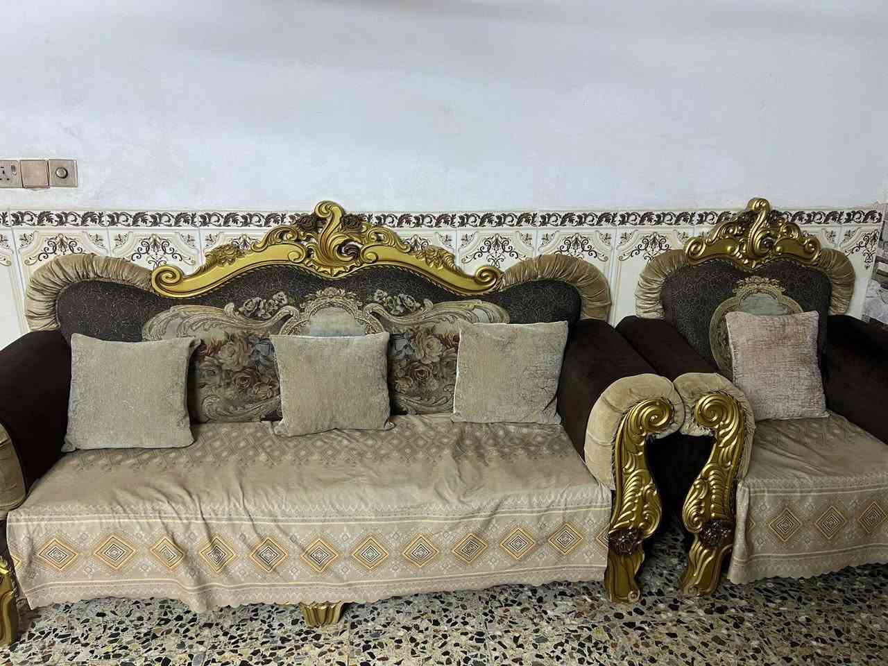تخم عشر قطع للبيع سعره300وبي مجال المكان البياع حي الرساله الثانيه***********
