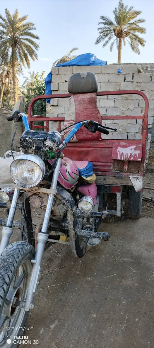 للبيع السعر 400وبيها مجال كهربائيات كامله نكره سلف ***********
