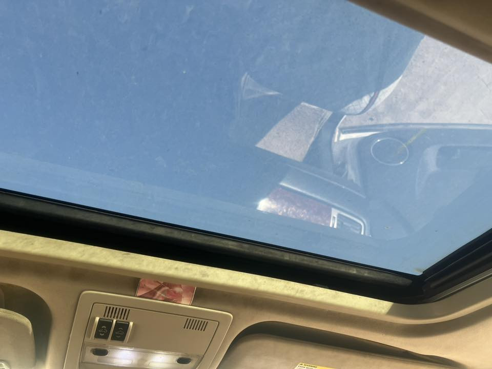 سلام عليكم للبيع يوكن بتره موديل 2013كير محرك حداديه اربكات شواصي كله كفاله منضومه غاز لايت زنون فتحه سقف محرك 5300 سياره جاهزه من كلشي ***********
