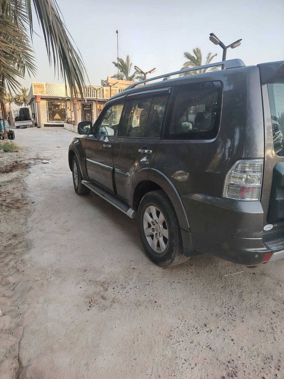 السلام عليكم
باجيرو للبيع 2010  حبتور فول موصفات
فور ويل
بانوراما
7 راكب
محرك 3500
جاهزه من كلشي
ما بيها اي نقص
تبريد ثلج قطعتين
دمام
حادثها جاملغ امامي موضح بالصورة
عدا الجاملع مكفولة
لا تنقيص ولا بخار
كهربأيات كلها شغالة
كير حدادية صدر كلها مكفولة
السياره مال جناي
السعر 138 ورقة وبيها مجال
مكاني بغداد
اتصال***********
