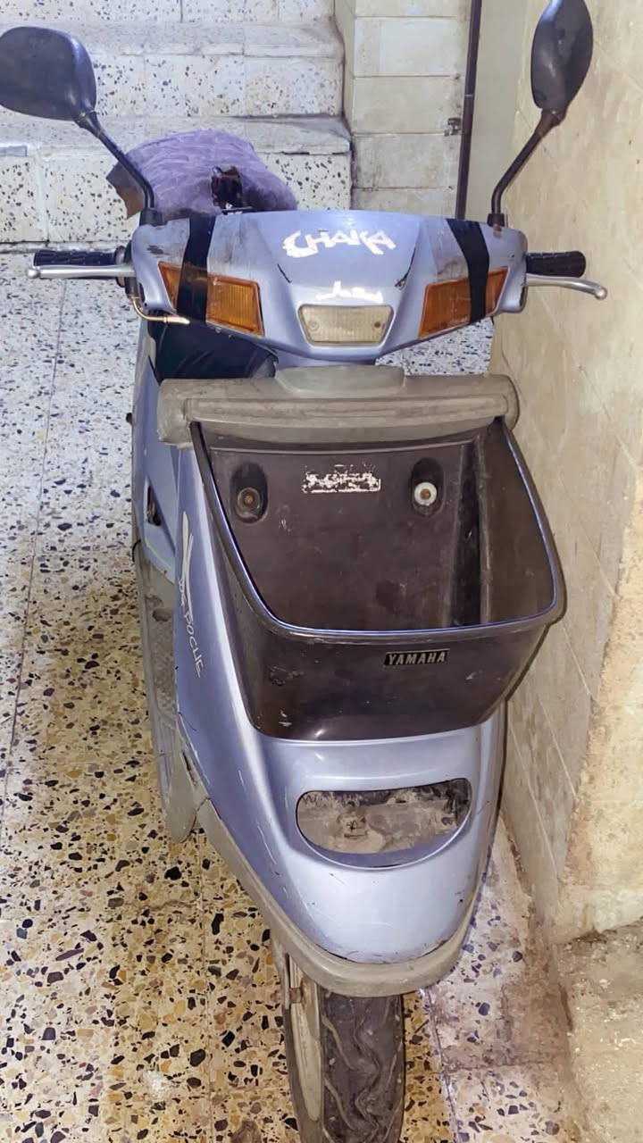 دراجة بزون ياماها
شوية كسر بالدرع 
شلعة فول 
محرك شرط 
شاصي شرط 
عداد شغال 
صوت ناعم كلش بالمحرك 
السعر 160الف وبي مجال 
رقم الهاتف ***********
