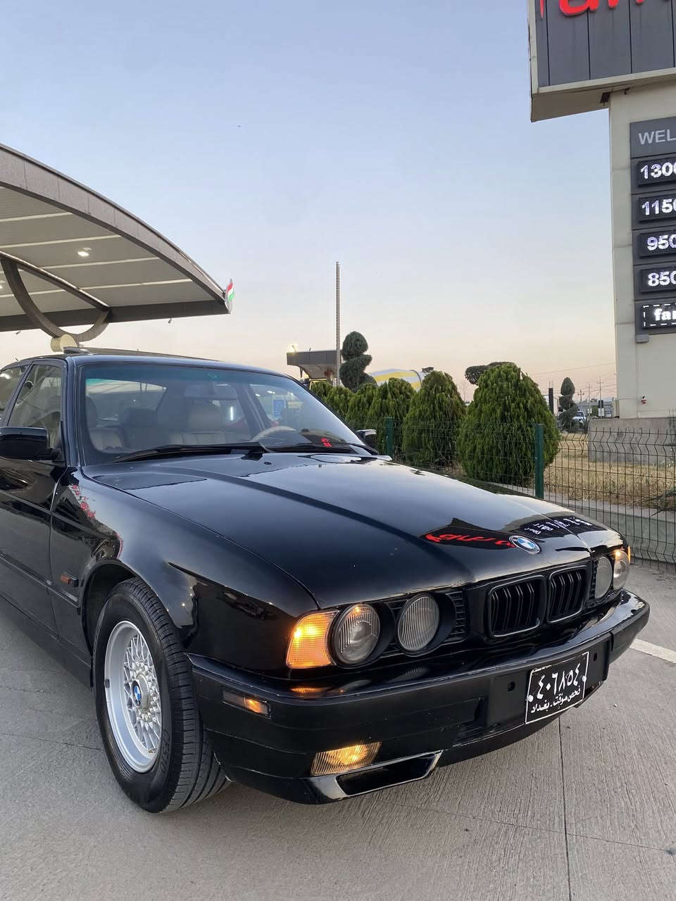 سەرەتا بەناوی خوا ماشاءالله لە ماڵی هەموو لایەک BMW 525ia کەپسی سمس بیلاد تۆماتیک مۆدیل 1994، بەردی گزۆزو حاسەی گزۆز، ئاڕم پلاستیک هەولێر ئاڕموو ئەوەلیات بەشەرت ،ڕەقەم پلێتی ئەسڵی،هەرزەی تازەیە ، بێ دەحموو لێدراو چەکوچی پێوەنیە تازە کورە کراوە لەسەر ساخی ،بیلاد پێش گەورە،لایت ناو ڕەش زەڕب، سڵاید، 4تایەو ویل سفر ،ناو زەرد،تەبرید ساردوو گەرم 🥶, ڕەقەم شانسی بیلادی دەشبول ئستراد خاس ،دەبڵ ئێڕباگ، سوکان ئێڕباگ، فۆڕمیکا، کوشن جڵد و کارەبا، کوشن ئێڕباگ ، چوار جام کارەبائۆتۆ،ئاوێنە کارەباو ئۆتۆ، تەحدید سرحە، دوگمەی ئێس و بەفرو قوڕ مەزبوت،سکلێتەر کارەبای،گێچ ئەڵقە مەزبوت، سیدی بۆکس، قفڵ مەرکەزی، مەمەی فڵچە هیتەر ،فڵچە ئۆتۆ،سێرڤس حام ڕۆنی گێڕو مەکینەو ئەکسل بانس لۆک تەقەو ڕەقە چرکەو دوو گەڵا بشکێنە  کارەبای هەموو گیانی بەشەرت نرخ(58) و مەجالێکی برایانە شوێن ڕانیە  ژ ،م *********** سەیارەکە ئی ماڵێیە تکایە موشتەری نی سەرمان مەیەشەنە لەگەڵ ڕێزم. ئەدمین 🖤
