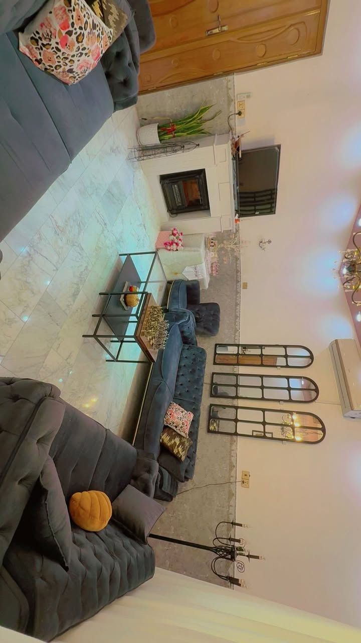 🏠دار 100 مترمميز 
 للبيع النجف حي الزهراء قريب ابو مخلص 
شارع 6 متر بناء سنة22 
الدار  طابقين 
الطابق الاول استقبال صالة مطبخ حمام 
الطابق الثاني غرفتين صاله حمام 
نستقبل جميع العروض للاستفسار 
*********** مسلم الحجيمي 
*********** علاء الشريفي 
📍او زيارة مكتبنا مكتب ابو صلاح للعقار النجف حي الزهراء بداية شارع الكيات🚍
🏤المكتب الاول ساحة محمد دايخ 
🏤المكتب الثاني مقابيل القنصلية التركية
