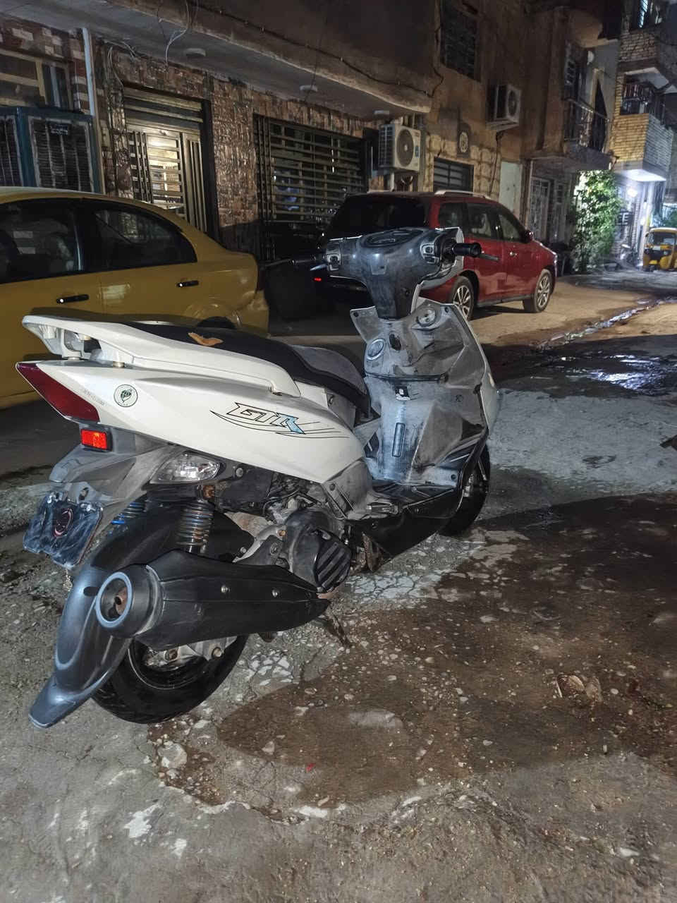 السلام عليكم للبيع دراجةgtr نوزل دراجه كفاله عامه من كلشي بلاديه من طول لطول مكينه خرسه بصمه تشغيلتهة شلعه ومعدل دراجه اخت رمبه نواقصهة بس عداد سرعه سعرها 950وبيهة مجال عنواني بغداد الحريه رقمي ***********
