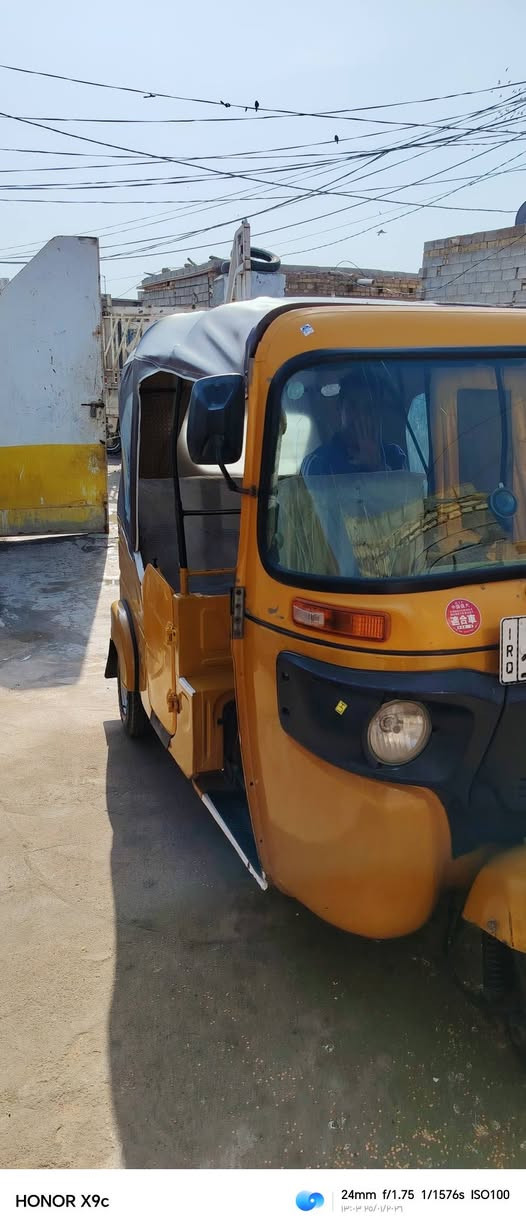 سلام عليكم تكتك البيع موديل ٢١ شهر٣ تكتك جاهزه مرقم بسمي تحويله ثاني يوم تكتك لونين عارضه ٧٢٠٠ بيه مجال مكان العماره حي الوحده الاسلاميه رقم ***********
