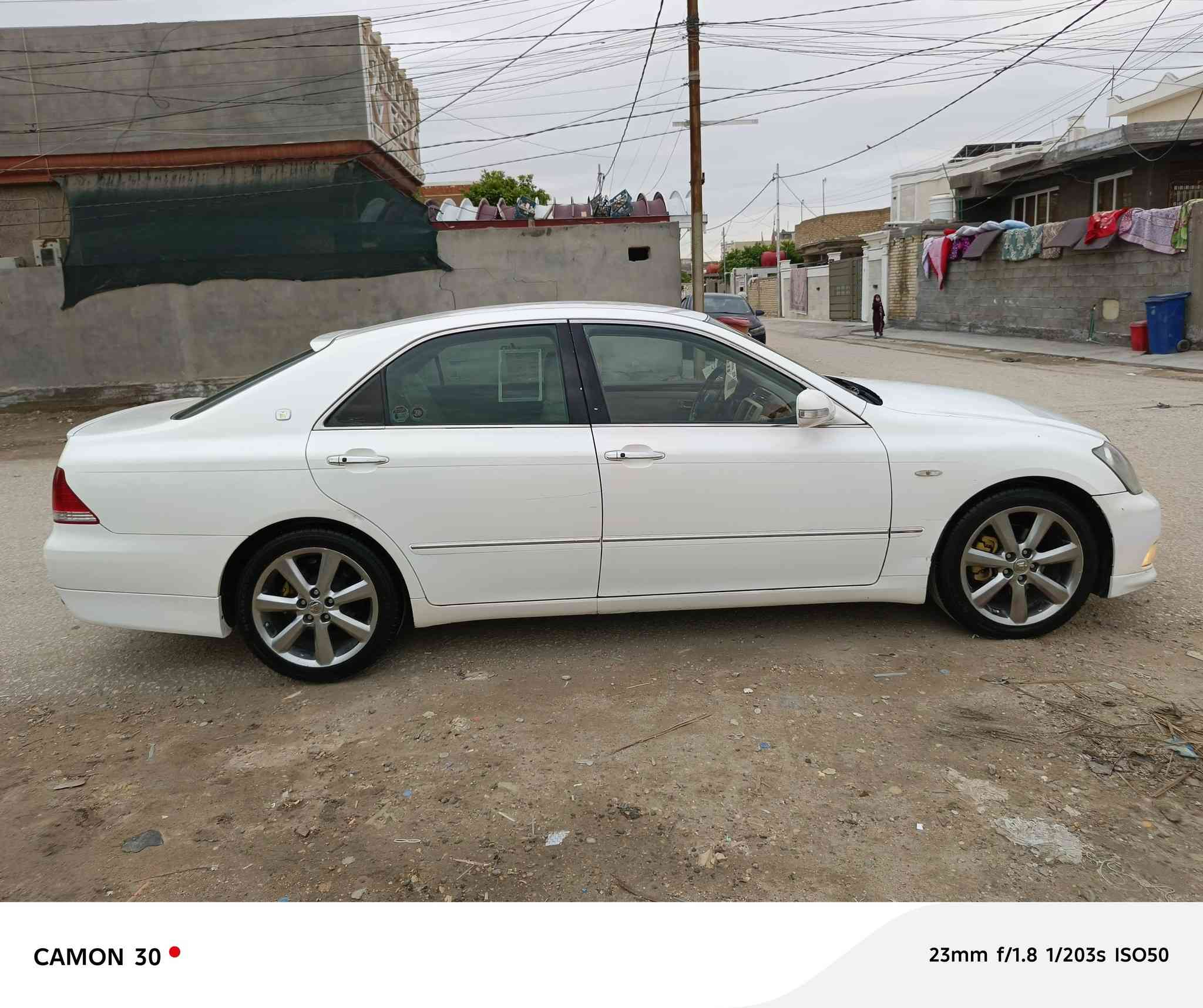 السلام وعليكم
البيع شاهيه ٢٠٠٤ كفاله عامه  
رقم سليمانيه نكليزي راعيها جيراني 
سياره ٣ دكم شاصي ٨٢
سياره تحوير نجف فوك وجوه ودشبول عارف العيساوي 
محرك ٦ سلندر ٣٠٠٠ 
كير ٦ نمر جديد 
كشنات اماميه خلفيه كهربائيه 
صدر خلفي أمامي جديد 
برده خلفيه 
تبريد ثلج 
سياره كلش حلوه ونضيفه وجاهزه من كلشي وسونار بل منشور 
مكان بابل  
سعر ١٤٠للشراي ***********
