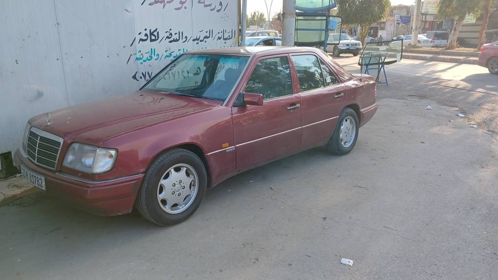 مرسيدس دب لون ماروني موديل ٩١ كير محرك بطه ديلكو ٣٠٠٠ جديده  تبريد وتدفئه بدون اي ضربه  صدر أمامي وخلفي جديده سياره بلادي رقم بغداد بسمي مشروع وطني وسعر ٨٠ وبيها مجال قليل واي استفسار مكاني كركوك  *********** كركوك, العراق
