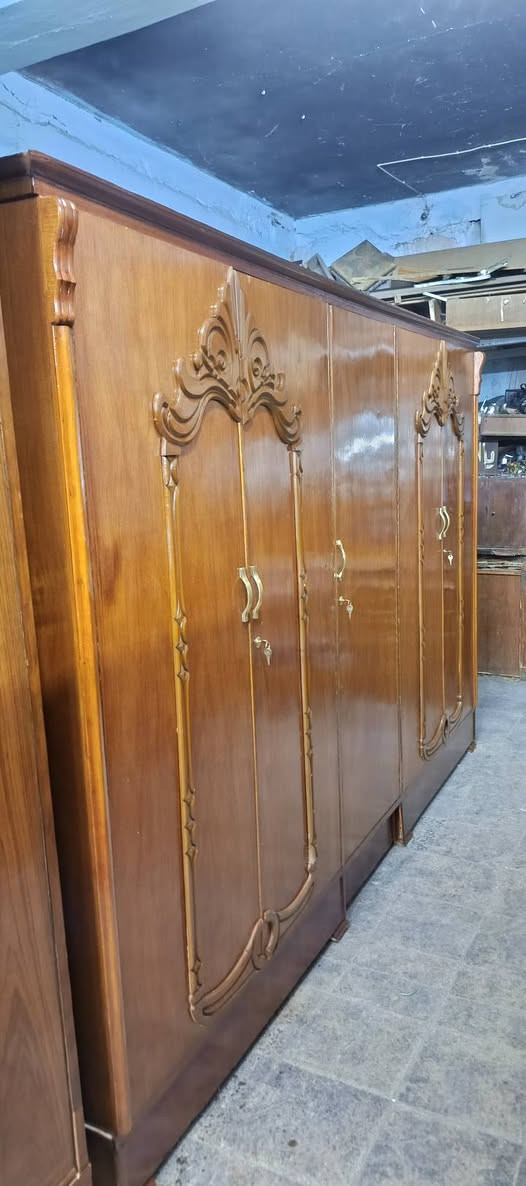 غرف النوم 5نقش نظيف شغل ثقيل السعر 390تواصل خاص ***********
