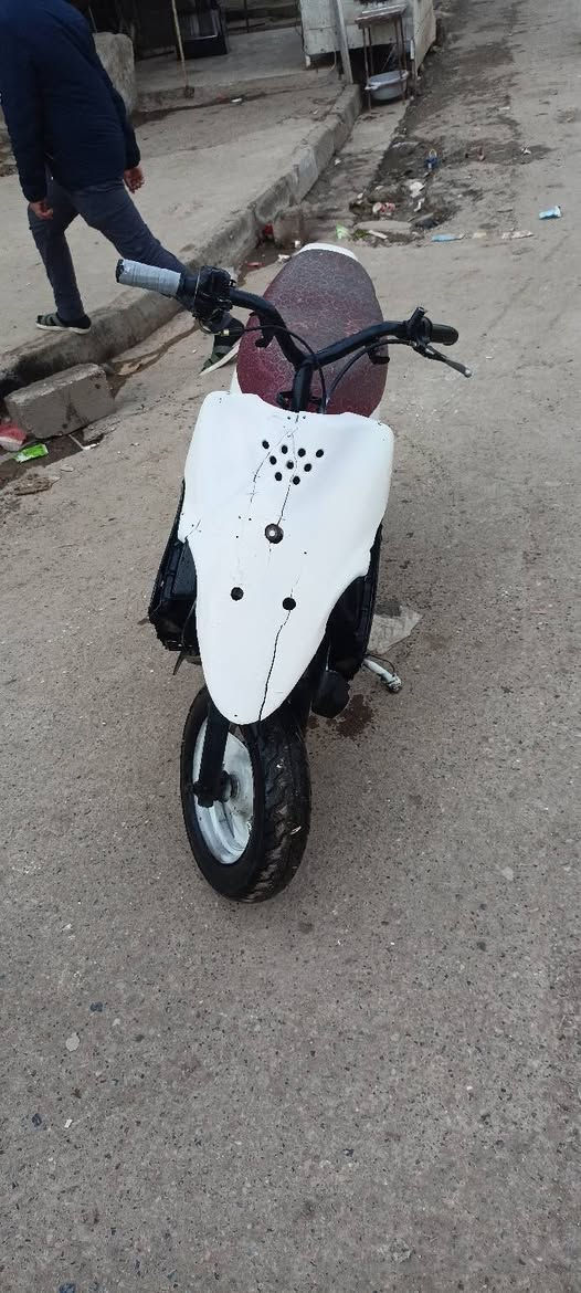 السلام وعليكم ماطور نحله بيجي تسع زروف مكينه فول ماتوكفك اب شارع السعر200وبيه مجال شراي الاتصال على الرقم ***********
