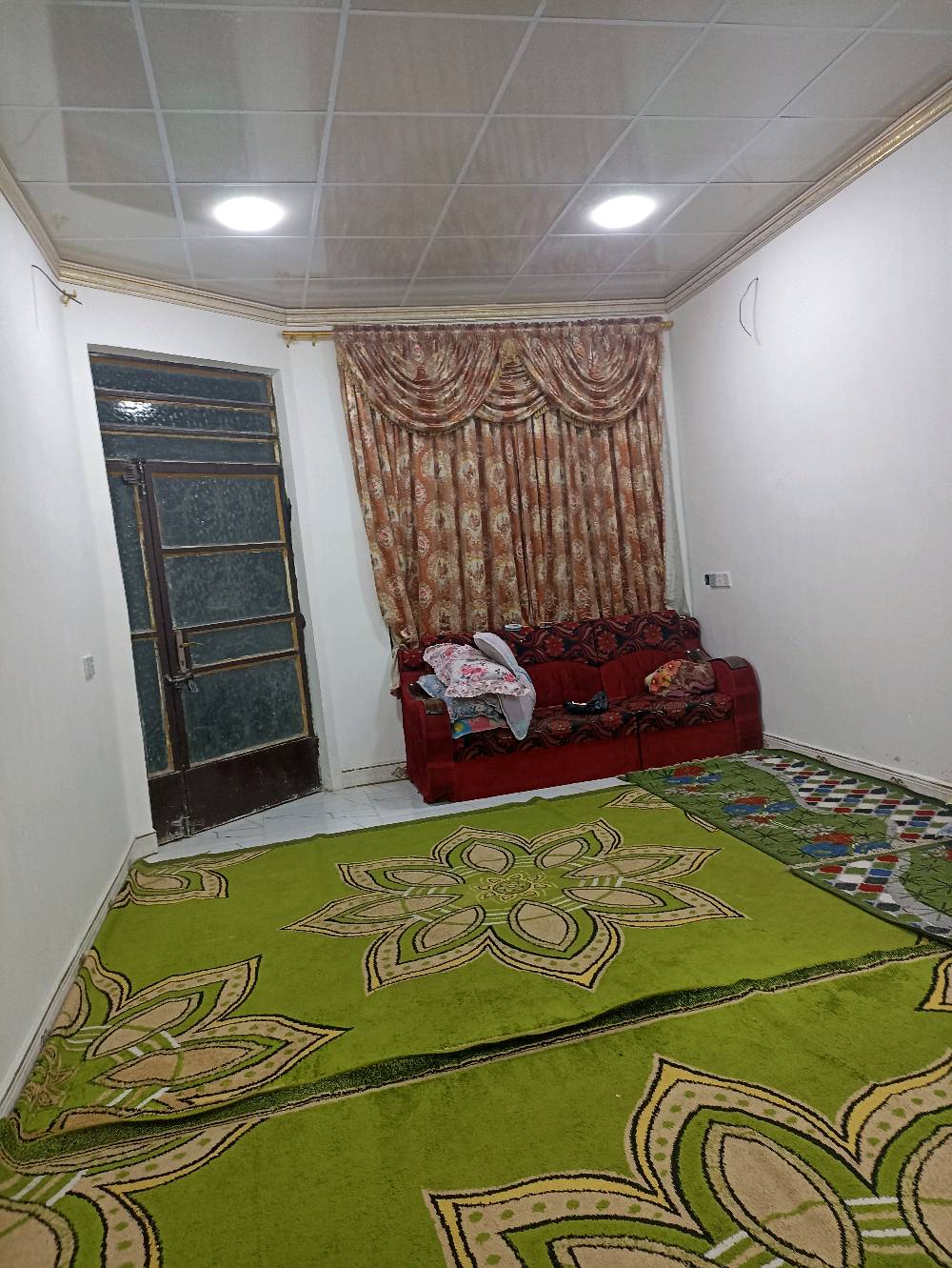 اسلام عليكم بيت مساحه ١٥٠طابو صرف بناحيت الوحده المعمل بناء حديث جاهز من كلشي وحتلو تريد الاثاث هم عادي نبيعلك وياه بس جيب  هديماتك وفليساتك الي نايم عليهن وتعال  السعر 67 مليون والتفاصيل كله كدامك   *********** اتصل  ***********  وتساب 