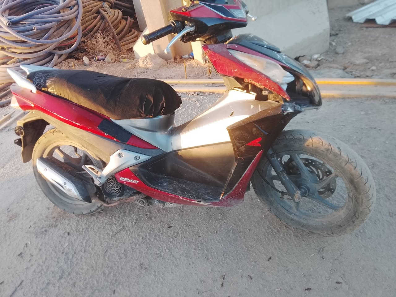 سلام عليكم دراجه هوندة يباني الدراجه ع بلادي كلشي ممبدل بيها سرعتها 140دراجه خير من الله نوزل وفيت بم بيها بس الوجه الجامة مال لايت مكسور فقط للبيع اومراوس
عنواني بغداد الدورة 
السعر 350


**إذا كنت صاحب هذا الإعلان وتريد حذفه لأي سبب، رجاءا أرسل رسالة إلى الدعم الفني**