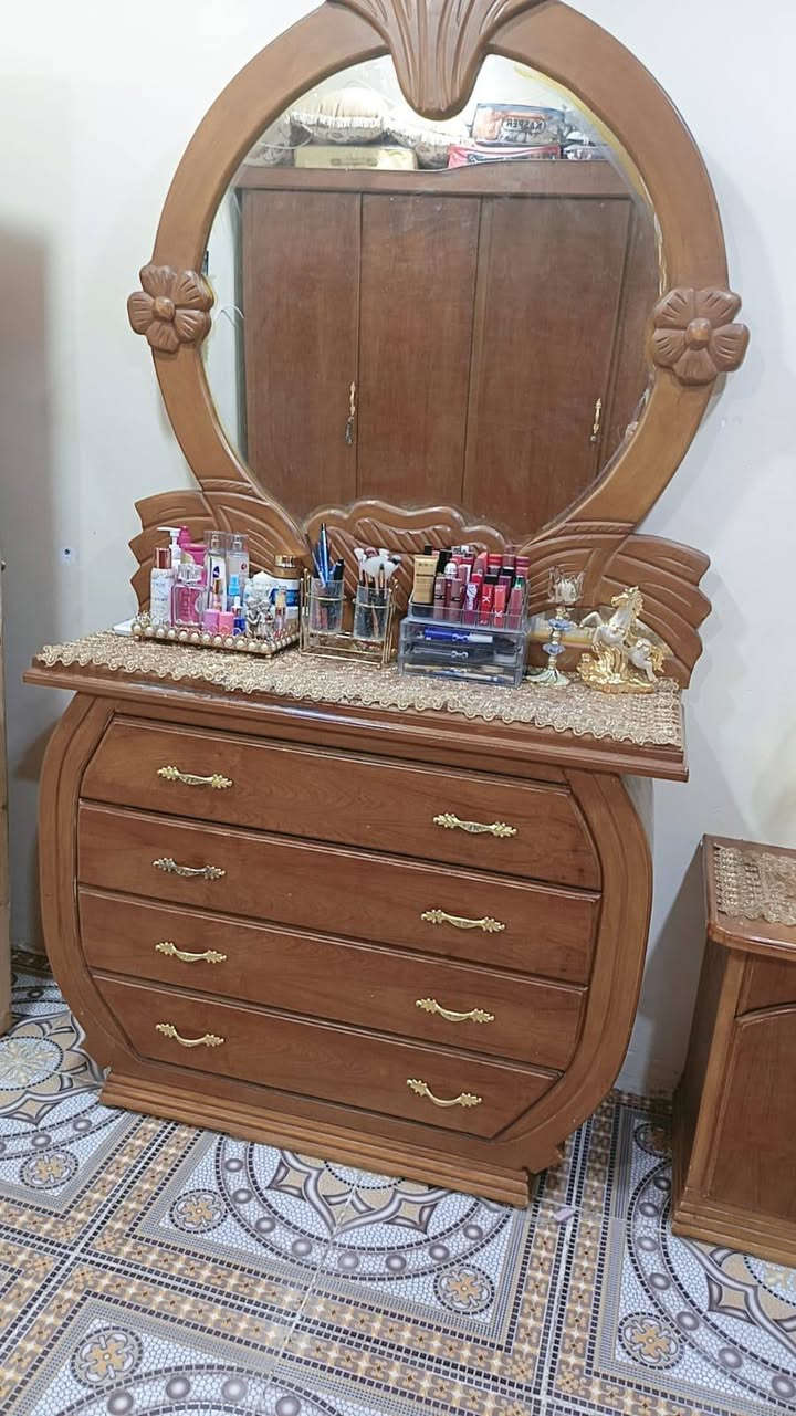 السلام عليكم 
غرفه نجاره شغل مضبوط 
استخدام نضيف 
السعر 350 الف


**إذا كنت صاحب هذا الإعلان وتريد حذفه لأي سبب، رجاءا أرسل رسالة إلى الدعم الفني**