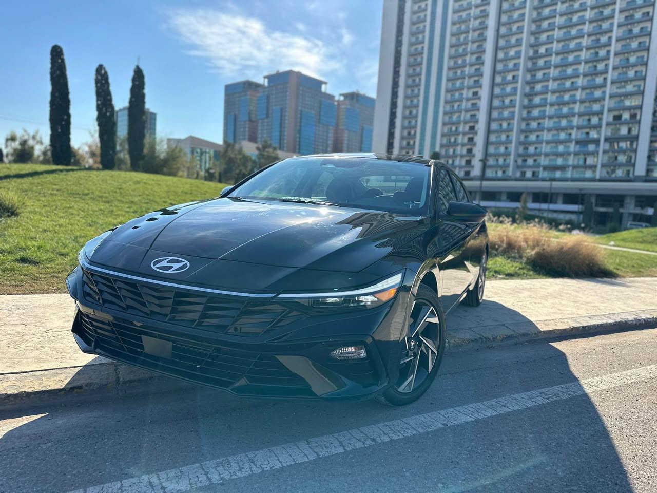 هيونداي النترا للبيع 2025 
مكينه 2.0 بدون توربو
ماشيه 8000 km
بيه ضرر بنيت و شبر جاملغ صبغ و شبر بارد 
موصفات السيارا:
فتحه سقف 
كشنات تدفئه 
ستيرن تدفئه 
رادار امامي 
رادار جانبي 
لدات داخليه 
السيارا فول موصفات للاخير 
السعر 156 لاستفسار *********** متواجد عل وتس اب فقط أربيل, العراق
