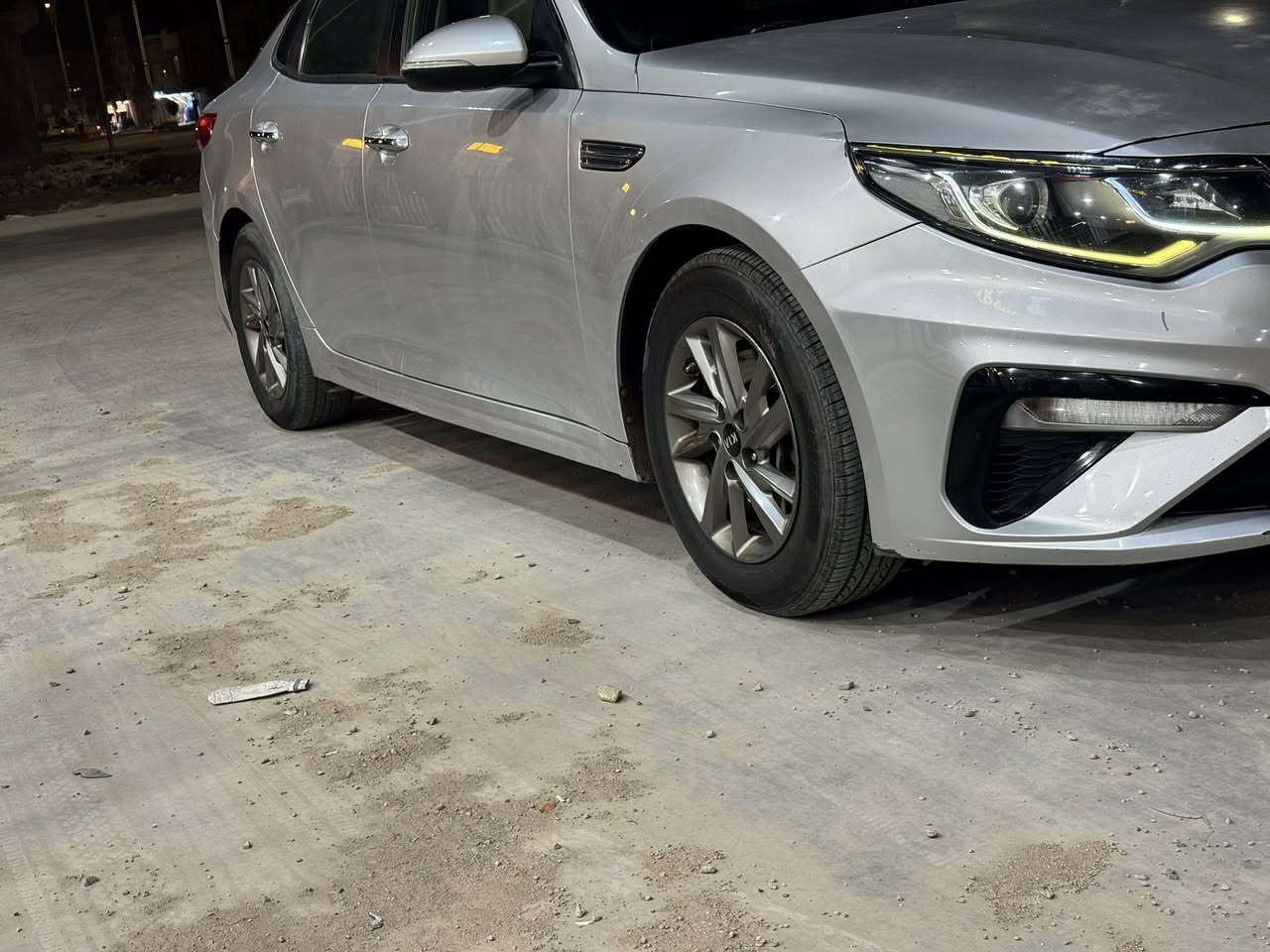 سلام عليكم اوبتيمه مديل 19 أمريكي محرك 2400 كير مكينه حداديه تخم تاير كل جديد  ماشيه 106 كفاله عد البنيد صبغ والباقي كفاله  رقم بغداد بسمي حره ثاني يوم مداور مكان السماوه السعر 138 البيع فقط ***********
