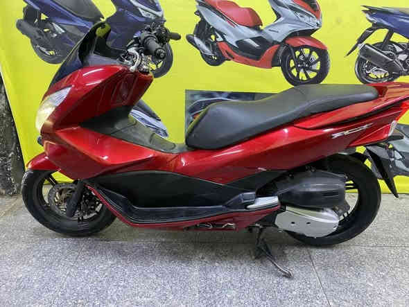 سلام عليكم 
Pcx جيل الثاني 
ياباني مكينه 125 (jf) ✅
كفاله عامه عدا قطعه الاماميه صبغ
مكينه بالكارتون ✅
تدفئه باليدات 👍
حساس ازدحام 👍
حساس استان 👍
شلعه ومعدل مكينه خرسه 
دراجه مال رنبه 
ماشيه 18 الف 
جيب فيتر وتعال افحص 
السعر 13 ونص 
العنوان بغداد العبيدي شارع عشرين 
***********
