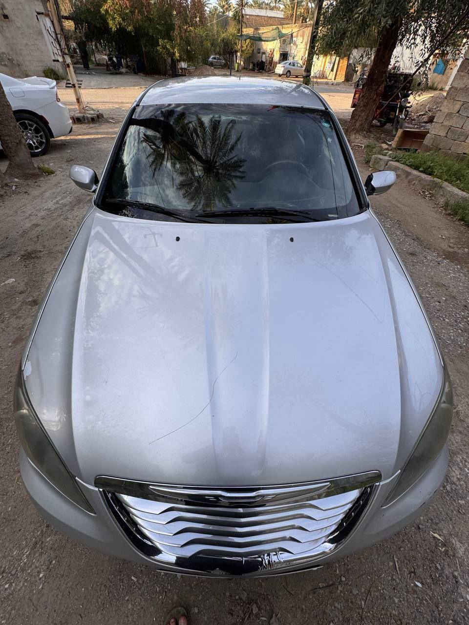 كرايسلر c200
موديل 2012
 مكينه 4سلندر 2400cc
ويل 17 تخم ويل كب تايرات مشيلن أمريكي
زوج تايرات جديده 
ضرر جامرلغ خلف السايق 
مكينه وكير صار شهرين من شدهن جدد
نظام Economical اقتصادي
تخم سماعات اوستن
تحكم ستيرن جهتين
كروز مثبت سرعة
ليات منظومة زنون
كمبريسر ميكانيكي تبريد خير من الله
مسجل اس شاشة قلب Dvd وهارد خزن ٢٨ كيكة 
بعد هوايه تفاصيلها
رقم أربيل بسمي تحويل ثاني يوم
السعر 85 وبيها مجال حك الجيه 
مكاني ديالى بعقوبة ***********
