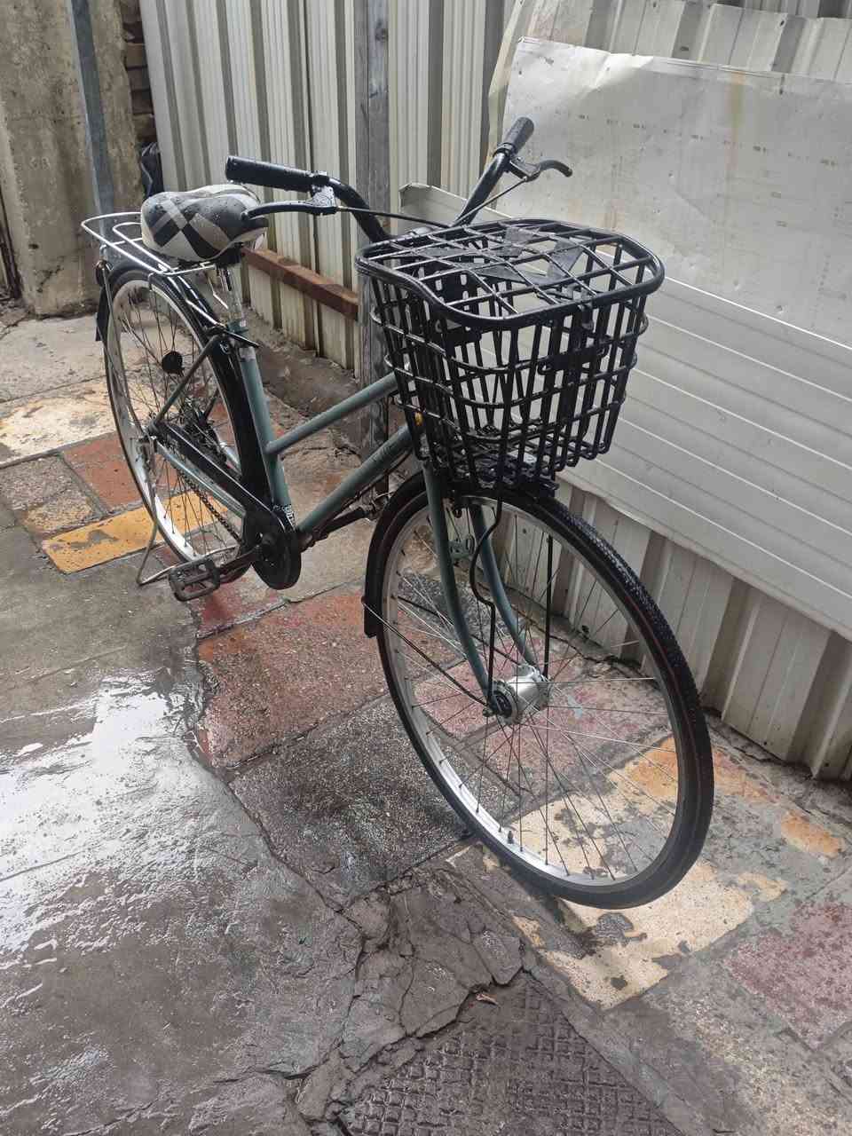 سلام عليكم بايسكل بناتي حجم 27
كامل مابي نقص 
سعر 85 بي مجال جدآ قليل حك الجية 
للتواصل ***********
مكاني البياع الرسالة الثانية
