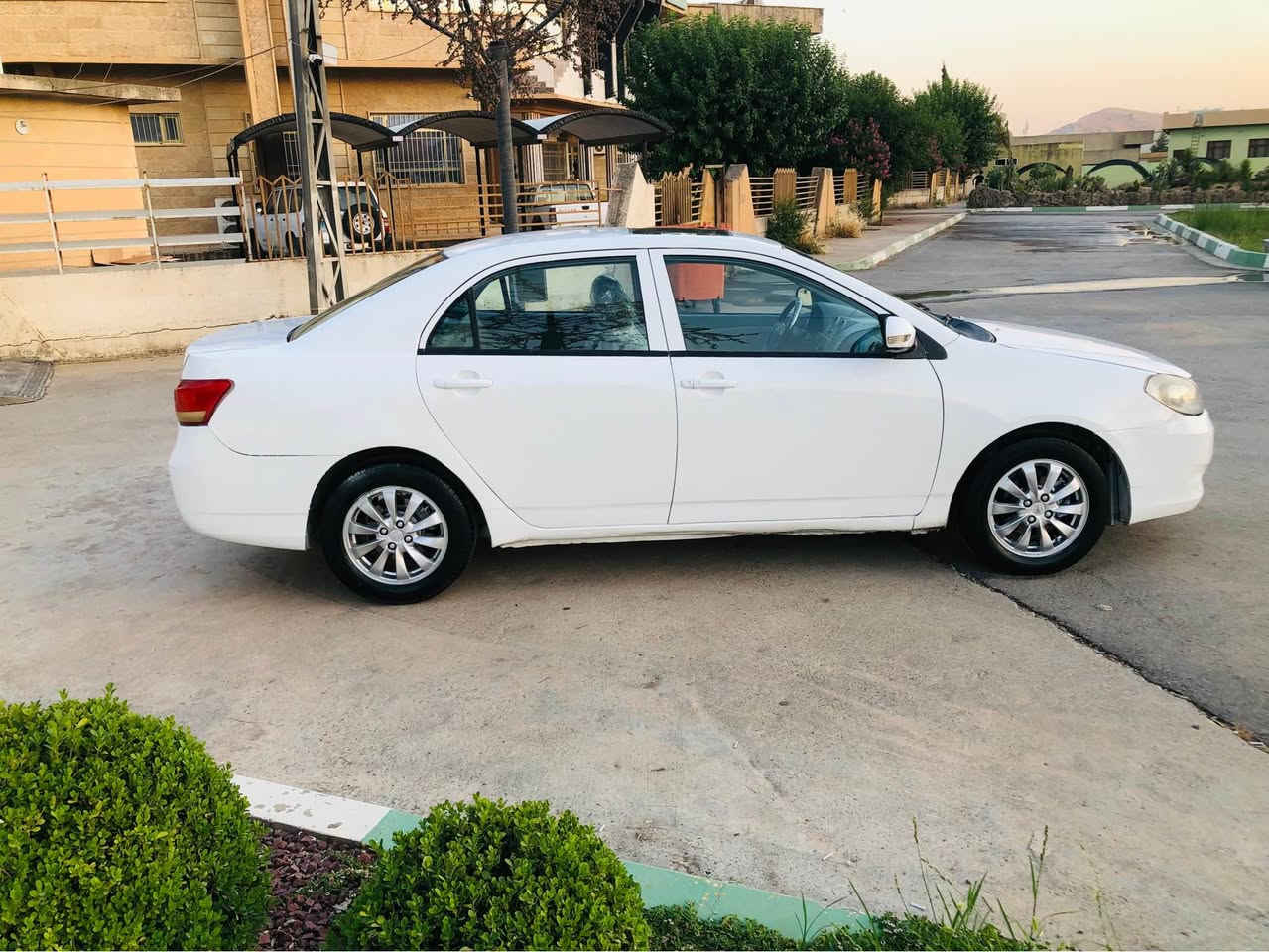 هەرزانترین نرخ
$29 کۆتایی      رانیە      *********** ڤابەر و واتس ئاپی لەسەرە
مۆدێل 2013 BYD گێر تۆماتیک مەکینەو گێری کرۆلای مەرغوب 
 سەنەوی ئەسلی ئەوەلیات بەشەرت
سەیارەکە فول ماسەفاتە 
سڵایتە شاشە ئایپادە کوشن جڵدە ئاوینە کارەبایە 4جام کارەبایە ویلکەپی بیلادیە قوفڵ مەرکەزیەو کۆنتڕۆڵە
پێش و پشتی کەپسە داعم و لێدراوی نیە
گێر مەکینە موس براوە لێدراو بەشەرت
کارەبای و تندوتۆڵی بەشەرت رانية, السليمانية

