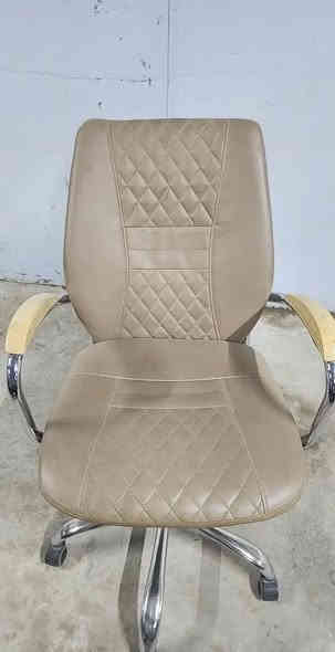 وجبه ميوزه مكتب مع كراسي انواع مختلفه صغير وكبير درجه اولى الاسعار تختلف
كل ما تحتاجه من اثاث منزلي واثاث مكتبي تجده في معرض النعيمي للاثاث الجديد والمستخدم مستعدون لشراء الاثاث المستخدم والمراوس ماعليك سوى الاتصال على الرقم ويوجد واتساب تكريت القادسيه مدخل گراج بغداد شارع الدفاع المدني مقابل صيدلية الواثق مجاور الرعايه الاجتماعية معرض النعيمي ***********
