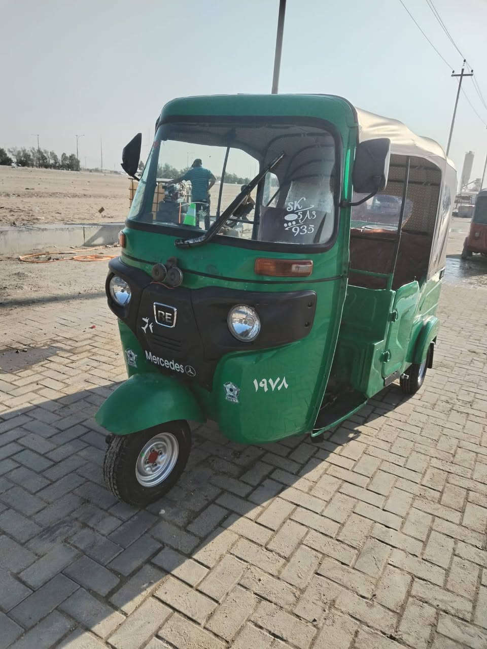 السلام وعليكم تكتك مديل 22 رقم سنويه  مكينه مفتوحه مكاني بغداد الزعفرانيه التنومه سعر 5500 بيه مجال كلش قليل رقم***********
