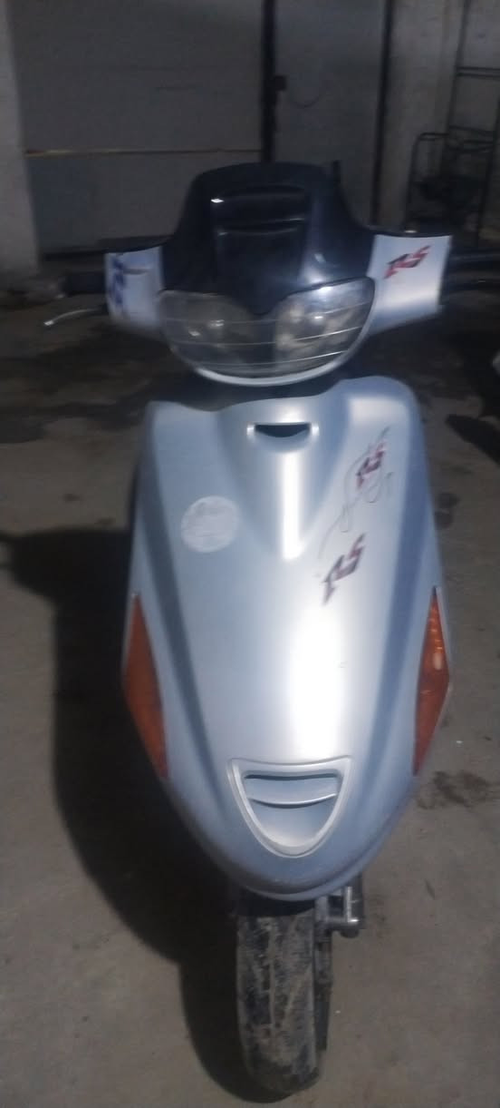 دراجه فراشه للبيع اي نقص مابيها سلف هندر اشاير كلها شغاله السعر ٣٠٠ وبيها مجال الخاص مفتوح  او الاتصال *********** حله حي الامام شارع الظغط
