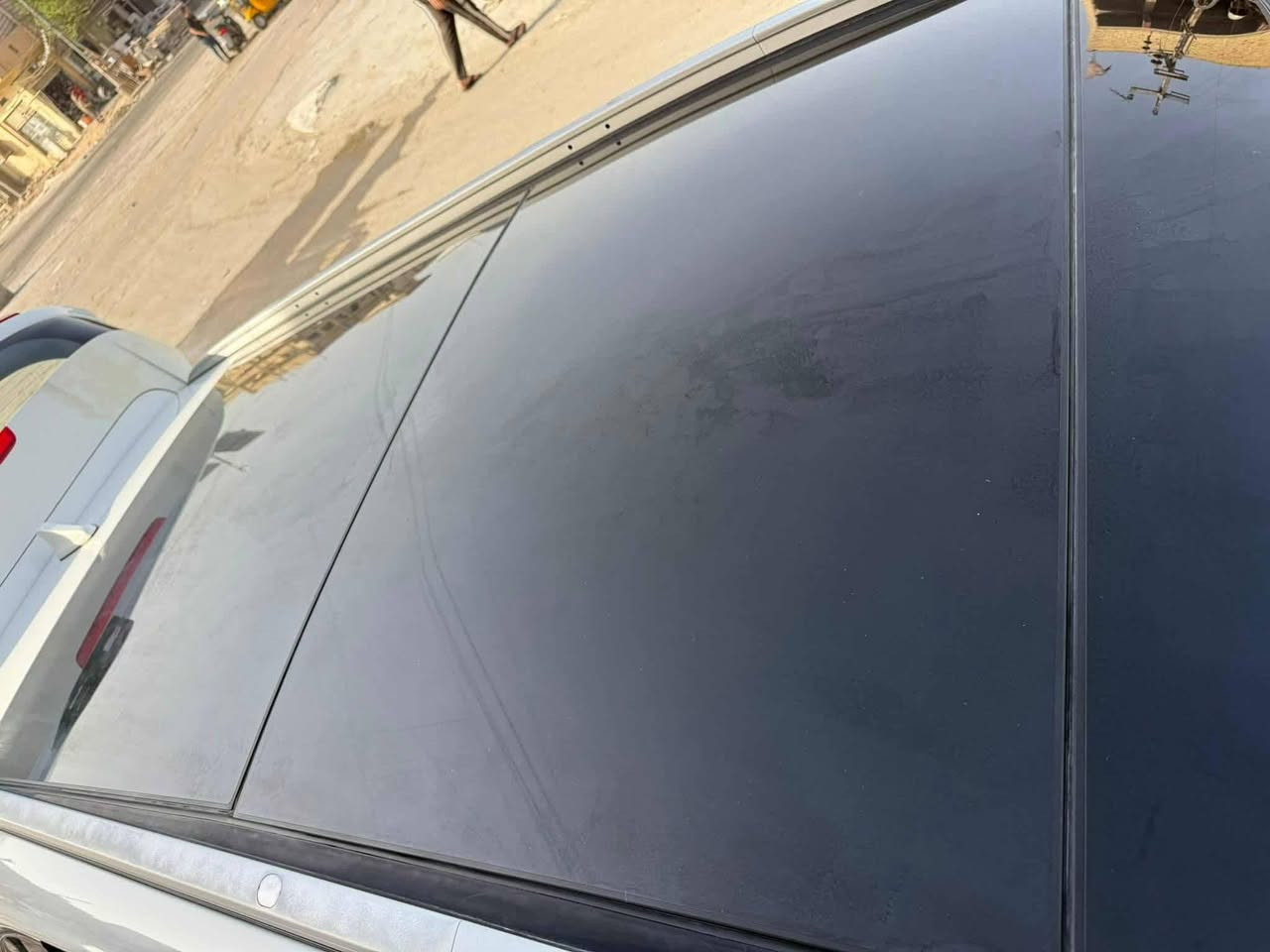 كيا سورنتو 20 خليجي 
ماشية ١٠٠ وشويه الف
خليجي بيها بارد بلبنيد قليل
مواصفات//
1️⃣ بصمة تشغيل 
2️⃣ بصمة ابواب 
3️⃣ محرك ٦ سلندر 
4️⃣ جي بي اس (خرائط)
5️⃣ شاشة 
7️⃣ حساسات  امامي خلفي
8️⃣ كراسي ٢ كهرباء
9️⃣ قطع ٣ تبريد 
🔟 بانوراما 
1️⃣1️⃣ تحكمات ستيرن 
1️⃣2️⃣ سبعة راكب 
1️⃣3️⃣ ويل كب
1️⃣4️⃣ كشنات بلادي
1️⃣5️⃣ جنطة كهرباء ذكية تفتح عند الاقتراب 
1️⃣6️⃣ مري شفط 
1️⃣7️⃣ بردات خلفية بلادية
1️⃣8️⃣انظمة قيارة smart. Eco. Cimfort. Sport. 
‏1️⃣9️⃣ 
2️⃣0️⃣ 
2️⃣1️⃣ اريل نفكيتر
 رقم بغداد  لجديد بسمي
للاستفسار ***********
