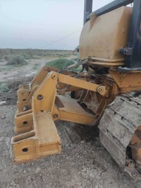 بلدوزر • كاتربيلر دي6 • مرخّص