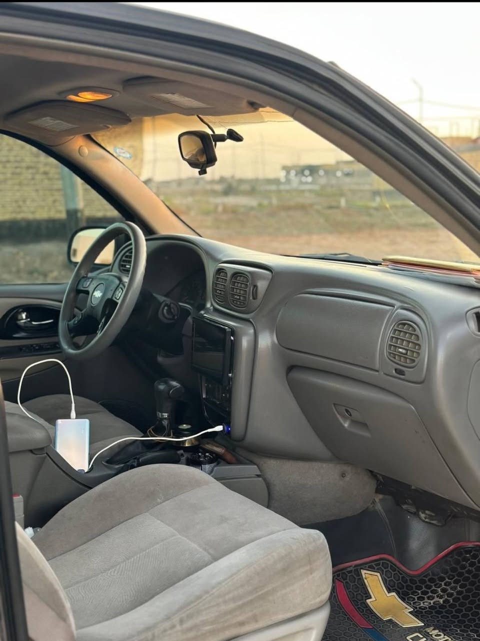 السلام عليكم
🔴للبيع بلايزر 2007 LS
🔴السياره جديده بمعنه الكلمه كير محرك كفاله 
🔴 تبريد ثلج، شاشه تاب + سستم صوت  
🔴 تخم تاير جديد  
🔴 صدر جديد 
🔴 السياره خليجي مكفوله بدون حادث 
🔴 السعر120وبيه مجال 
🔴 للاستفسار هاتف/***********
