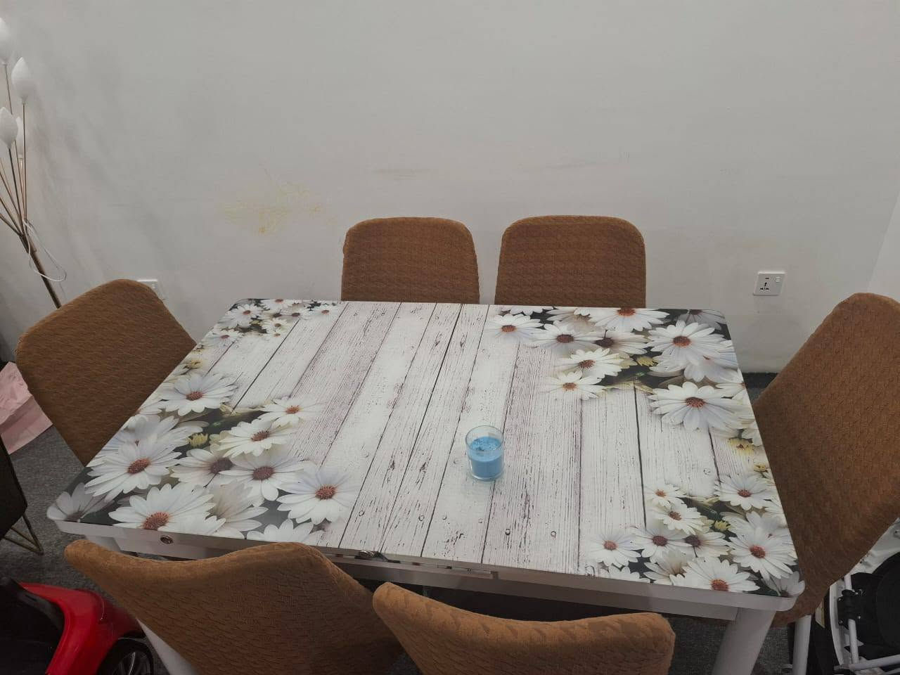 Sofa 80,000iqd
Table and chairs 100,000iqd أربيل, العراق


**إذا كنت صاحب هذا الإعلان وتريد حذفه لأي سبب، رجاءا أرسل رسالة إلى الدعم الفني**