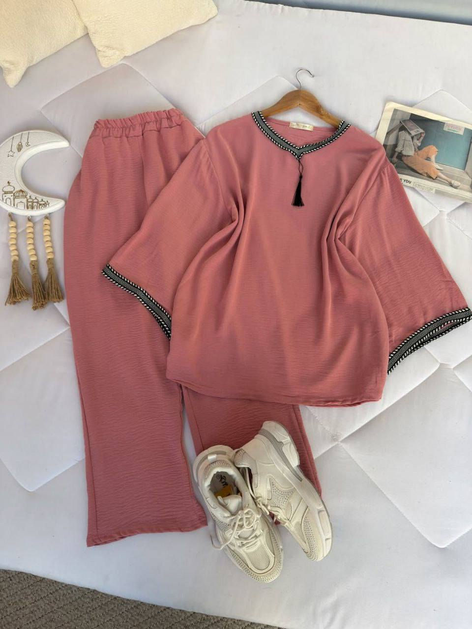 تراك   قطعتين 🤍
بارد راهي كلش مريح 
قماشه ينطي بل لبس 

نوع الخامه قطن ناعم 
القياس 38 40 42 44 46 48 

كل هاذ الجمال
ألسعر 8 ألاف 😉
#تراك


**إذا كنت صاحب هذا الإعلان وتريد حذفه لأي سبب، رجاءا أرسل رسالة إلى الدعم الفني**