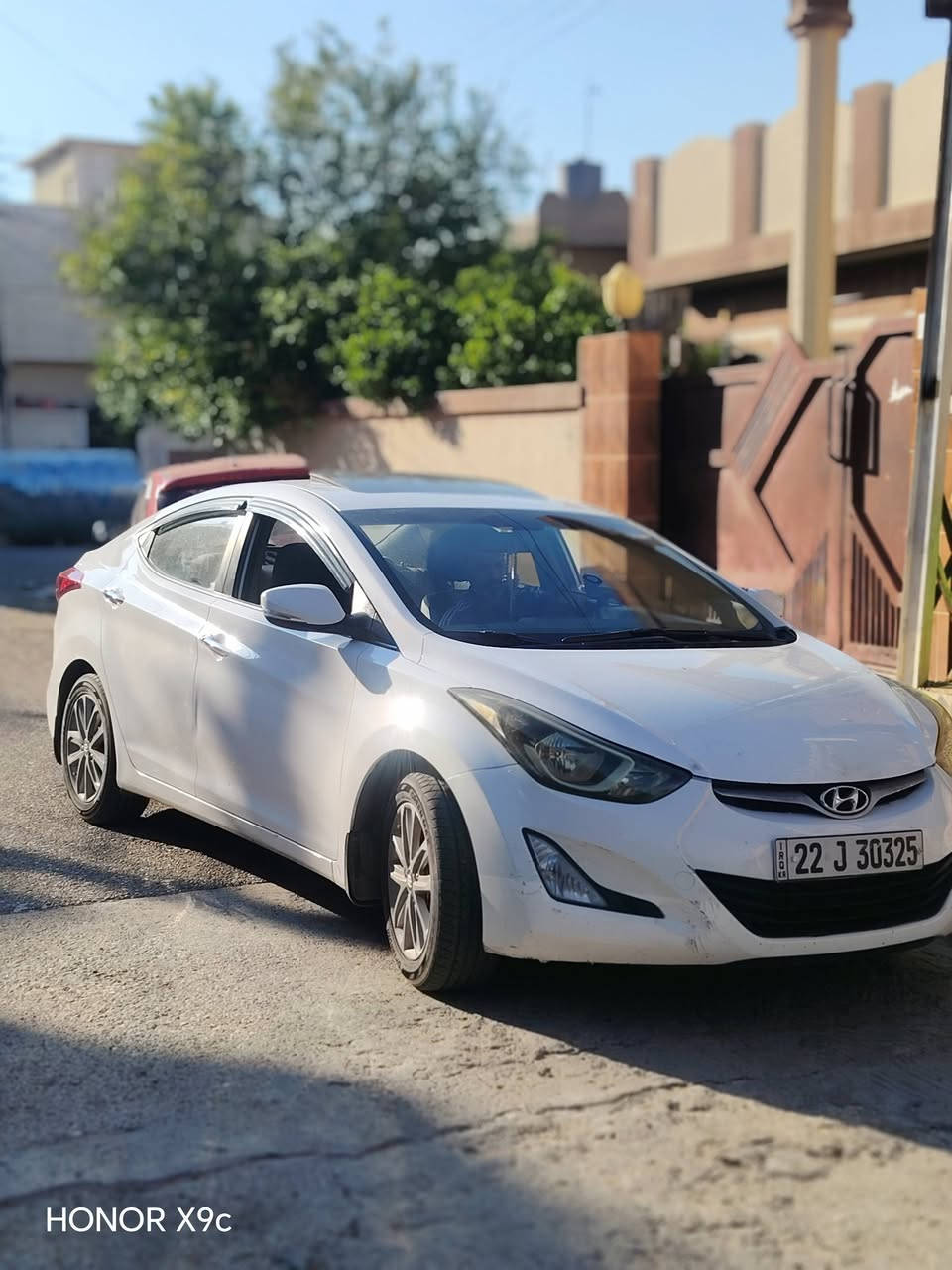 النترا 2015 خيلجي
بيها ربع بونيد وجامرلغ ونص باب صبغ  بدون دواخل
سياره جاهزه من كل نواحي
تواصل ***********
السعر 120 بيها مجال بسيط
