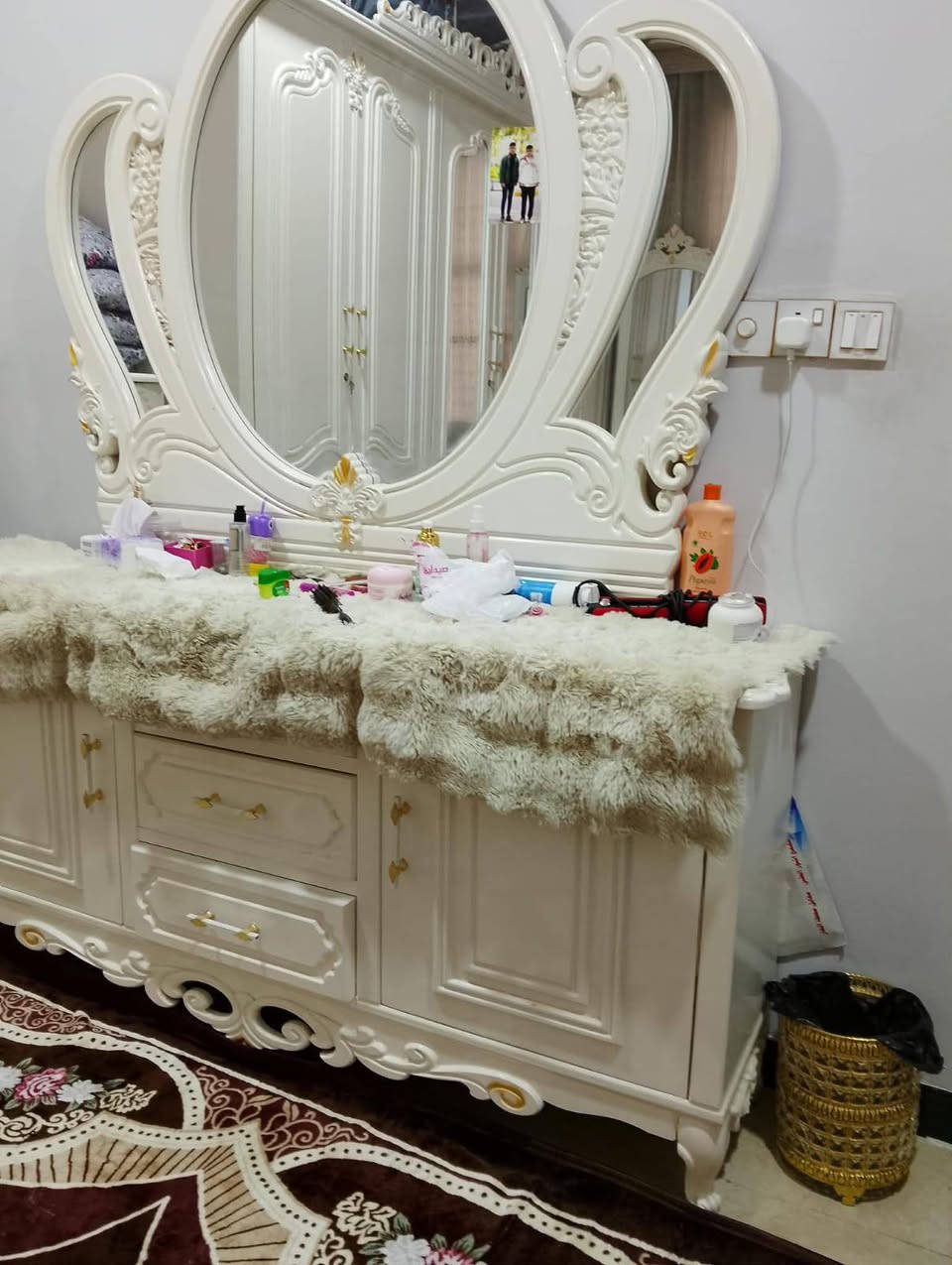للبيع غرفه عراقي اي كسر مابيه الغرفه جديده المكان حله ابو غرق السعر 3  ونص وبيه مجال اتصال ***********
