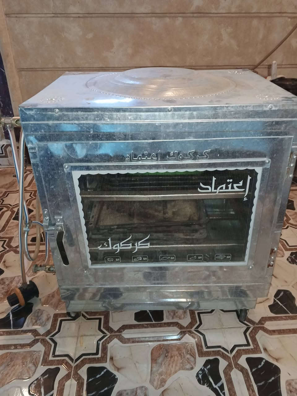 سلام عليكم طباخ مع كيزر مع فرن للبيع اتصال على الرقم *********** الموقع كركوك

