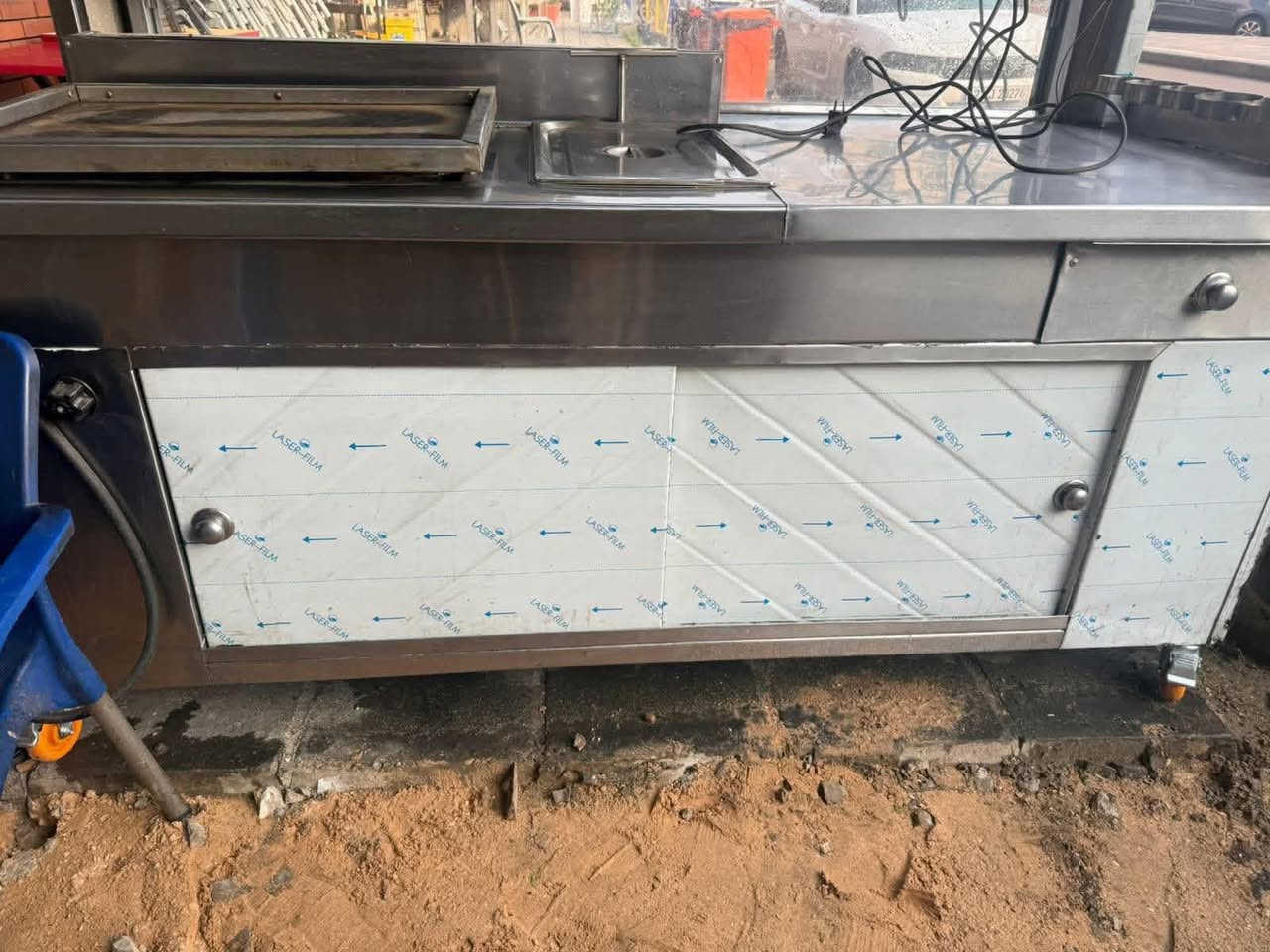 السلام عليكم للبيع شواية بركر مع قلاية فنكر
السعر مليون 

لتواصل ***********
