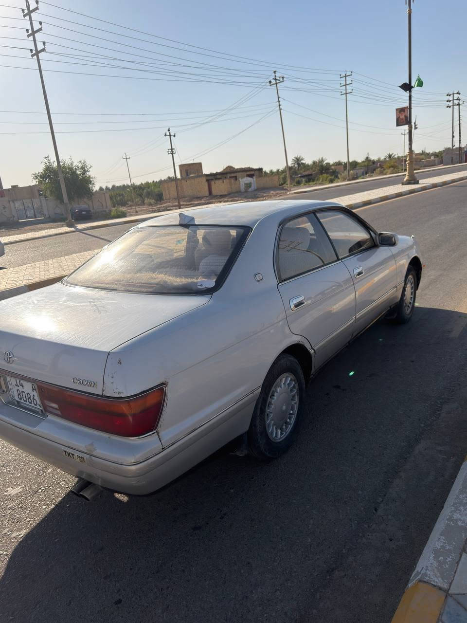 سيارة موديل 1994🚘
 سيارة مكفولة   من الدعامية  لدعامية
 لا صبغ لا حادث ولا  ضربة
 رقم جديد انكليزي 
 السيارة باسمي 
 تبريد +كل  شي في السيارة  شغال+كراسي كهربائية رقم بصرة  
المكان  ميسان_ قضاء قلعة صالح 
 رقم الهاتف ***********
