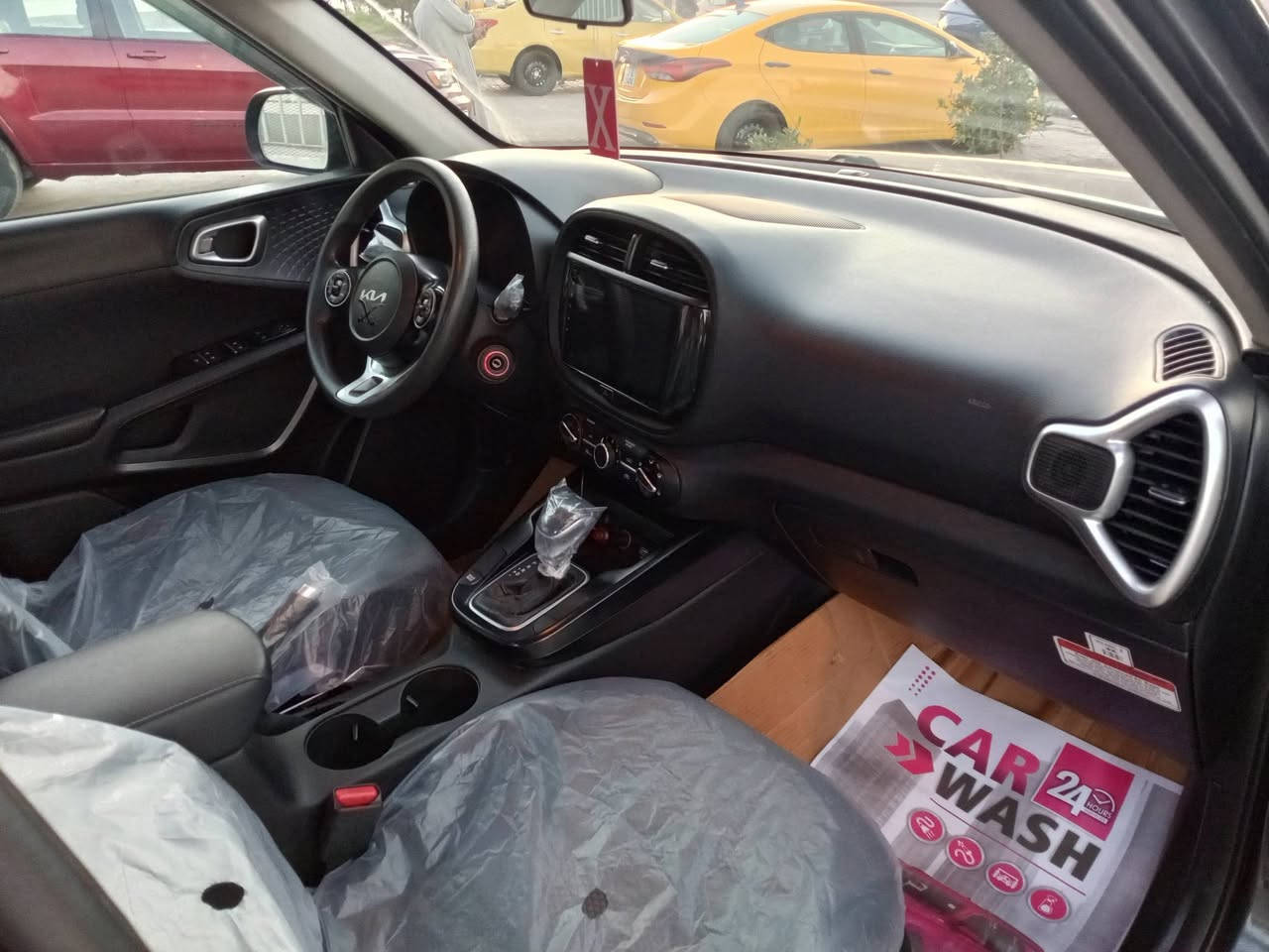 سلام عليكم كيا صول موديل 2021 امريكي حادث جاملغ وبنيد لغد مبدل فقط باب السايق مصبوغ ماشيه 41حقيقي مكينه دوش 2000 كير ايتي مكفوله كير مكينه حداديه تخم تاير سياره حلوه وجديده بمعنه الكلمه مكان السياره بغداد حي النصر ***********
