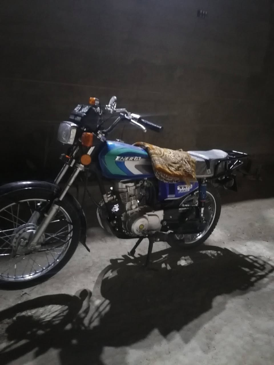 ألسلام عليكم دراجة تعمير 25 اوراق سكنر 7 اوراق مكينة انتنس دراجة بطلة مال جناي ما مفتوحة كفالة عامة وترتيب فوول  للبيع السعر 950 وبيها مجال مكاني كربلاء باب طويريج للاستفسار رقم الهاتف ***********
