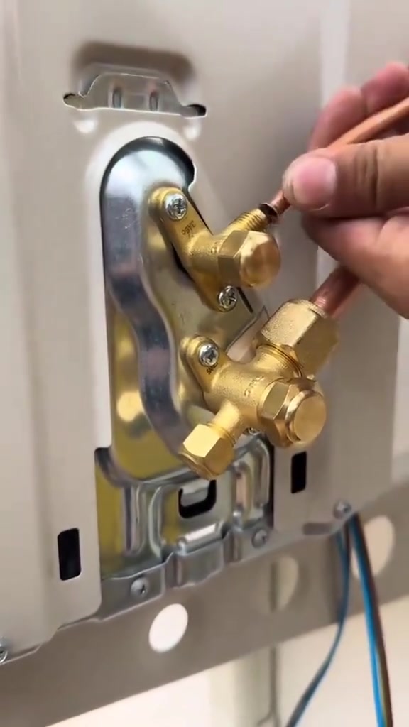 ❄️🔧
فني تبريد وتكييف
تركيب • صيانة • غسل سبالت • تعبئة غاز
خدمة سريعة وأسعار مناسبة
خبرة ودقة بالعمل
📞 للحجز والاستفسار: ***********

أعمالنا تشمل:
✅ نصب سبلت الجدراي
✅نصب  سبلت كنتوري
✅تفصيخ وتنضيف(قطعة قطعة) 
✅ صيانة جميع الأعطال
✅ تنظيف وغسل وحدات التبريد
✅ سحب وفحص الغاز
✅ تعبئة غاز 22/410

“راحتكم تبدي من تبريد مضبوط” ❄️ زر
