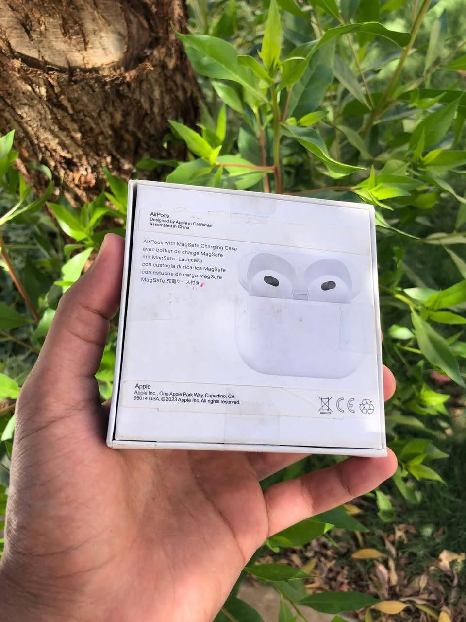 Airpods 4
ظمان منتهي
البيت بي مشكله من تشحنه يشتغل من تفصله من شحن مايشتغل يتصلح✅
سعر  85 الف قفل متوفر توصيل


**إذا كنت صاحب هذا الإعلان وتريد حذفه لأي سبب، رجاءا أرسل رسالة إلى الدعم الفني**