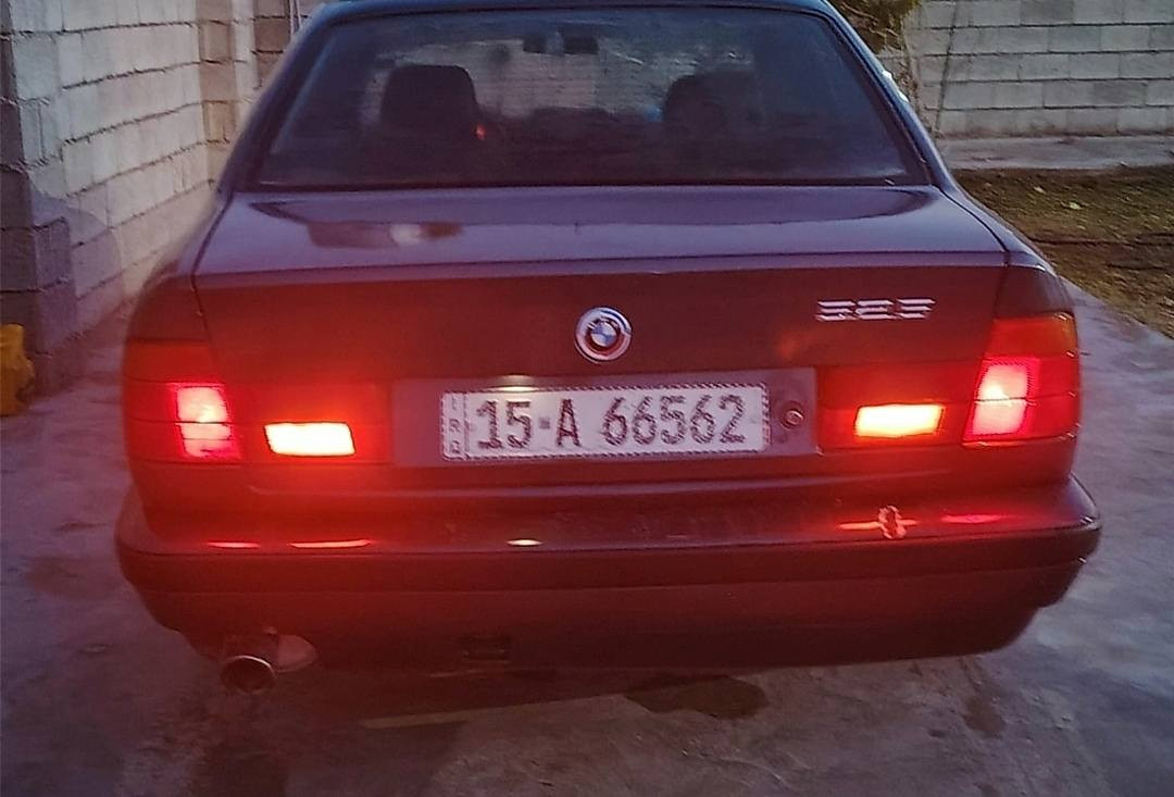 السلام عليكم
بيئم للبيع موديل94
حجم 525 محرك فانوص 
كير اتو
بجم عريض 
صدر امامي خلفي جديد 
سياره بسمي رقم انكليزي لغايه 30
سياره جاهزه مال جنايه 
سعره 55 
صلاخ الدين قضاءالعلم
موبايل***********
