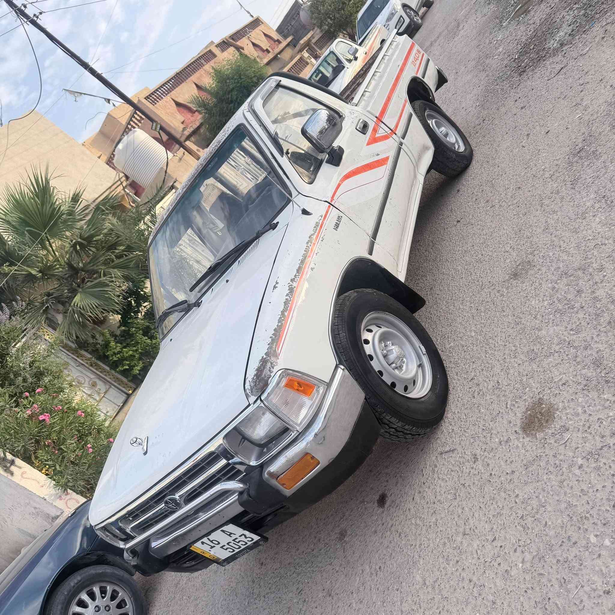 السلام عليكم اخوان بيكم 94 رقم قادسيه سنويه جديده تحويل مباشر مكينه وكير كروسيده شرط كارتون حداديه جديده تخم تاير جديد كهربائيات كلها شغاله سياره كفاله من ضربه وصبغ شاصي كفاله سياره جاهزه من كلشي 
العنوان البصره سفوان 
السعر 55 
الرقم ***********
الرقم ***********

