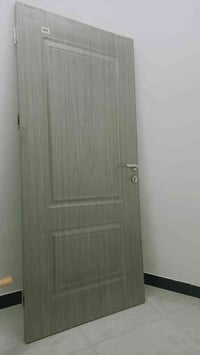 باب تركي خشب للبيع فقط باب بدون ايطار السعر 100 المكان اعظميه   للأستف...