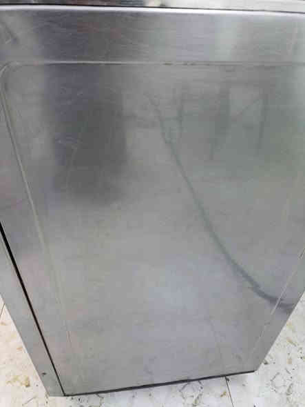 السلام عليكم طباخ فريش نصري نضيف 100/100 وشغال العيون والفرن شرط الفحص سعره مناسب اني مكلفة بلنشر الاتصال بلرقم 
***********
