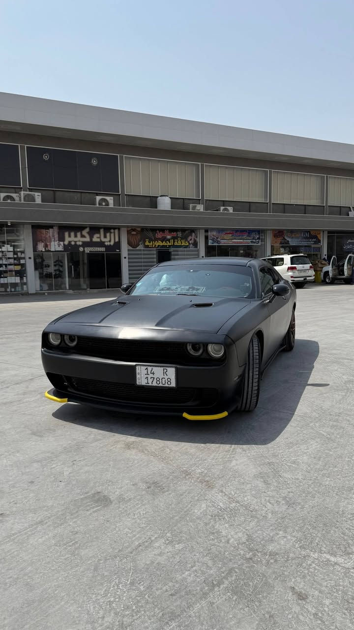 السلام عليكم
من رخصة الادمن

جالنجر GT موديل 2012 وارد كندي V6
ماشيه 166K

السيارة تعميري وترتيبي وانا واكف عليها واعتقد قله القليل هيج موديل وهيج نظافة وترتيب 

المواصفات والاضافات:-
تحكم كامل بمقعد السايق كهرباء
تدفئة تبريد
تبريد خلفي قطعتين
تبريد كامل شغال
شاشة اندرويد 11 احدث شاش
بصمة ابواب ترحيب
مضخم صوت (سبوفر) قوي جداً لكن مامشدود
كت 2022 تحديث
دعامية امامي srt
دعامية خلفية
دوسات srt
سبايدر srt
شفقة
كفرات مري
دفيوزر srt
كفرات فچوج بالصندوك ممشدودات srt
+بطيقات جالنجر أصل موجودة بالصندوك اني شاد هاي البطيخات علمود الصوت من عبرت الهزة والفحص
غرفة داخلية أسود واحمر مغلفة نايلون
تخم تايرات امامي اليوم شديته موضح بالصور
مشط جديد + باور تنظيف وفتح كامل صار خفيف ماي
بچم امامي تطبيگ 95% ماكو موديل 2012 هيج تطبيگ
دهن مكينة+,دهن گير جديد هسة بدلتهن 
ادامة كاملة للمكينة يم علي  rt بلكات اصليه ريسنگ وتنظيف وادامة

*مكينة 3.6L كفالة 100% من التبخير من النضوح والفتح فقط للادامة وأيضاً گير HIME هيمي جديد شديتة يعني راحة للمكينة

*حدادة عامة قبل 20يوم نزلتها كاملة واشتغلتها كلهل امامي خلفي  وبيها أيضاً ضمان من الكراج الي اشتغلهة 

*لون السيارة الاساسي (اسود غير محدد) 7 الوان يحتاجلة بولش وعناية فا  تم التغليف السيارة بالكامل أسود طافي للجمالية 
(مسموح لدى المرور غير محاسب لانو السنوية تقرا اسود غير محدد)

*هزة قبل اسبوع سويتها وارقام جديدة بصرة 14 مشروع وطني سنوية لل 28 يعني تحويل ثاني يوم

*الضرر
 جاملغ وباب صفحة السايق تعديل بارد حادث كندا غير موضح (لايوجد صور) اببع صبغ عام اني

النقوصات
يرادلها ترتيب الداخل دكتات التبريد فقط يتحركن وبيهن تكسير خفيف وحمام
+ مشتغليلها تنته تركيب وشوية بيها فطر بالقمارة صغير لان صار ضغط من التنته لان مو مالها الاصلية شاديها ماعليها شي مغلفة بالكامل يعني لاتخر السيارة ولاتنطي رطوبة مجرد يرادلها فايبر كلاس اذا تريد تشتغلهة والتنته لغيتها أيضاً .

السيارة اني تعبت بيها واشتغلتها مثل ماگلت ونادرا هيج تحصل سيارة نظيفة فا لتكسر بسعرها رجاءاً مجاي امدحها لان سيارتي تجي تشوف بعينك واذا معجبك تاخذها بلاش واني بخدمتك

السعر ( 77$) ورقة وبيها مجال العنوان البصره الزبير 

اتصال ع شريحة ***********
واتساب ***********
حياكم الله
